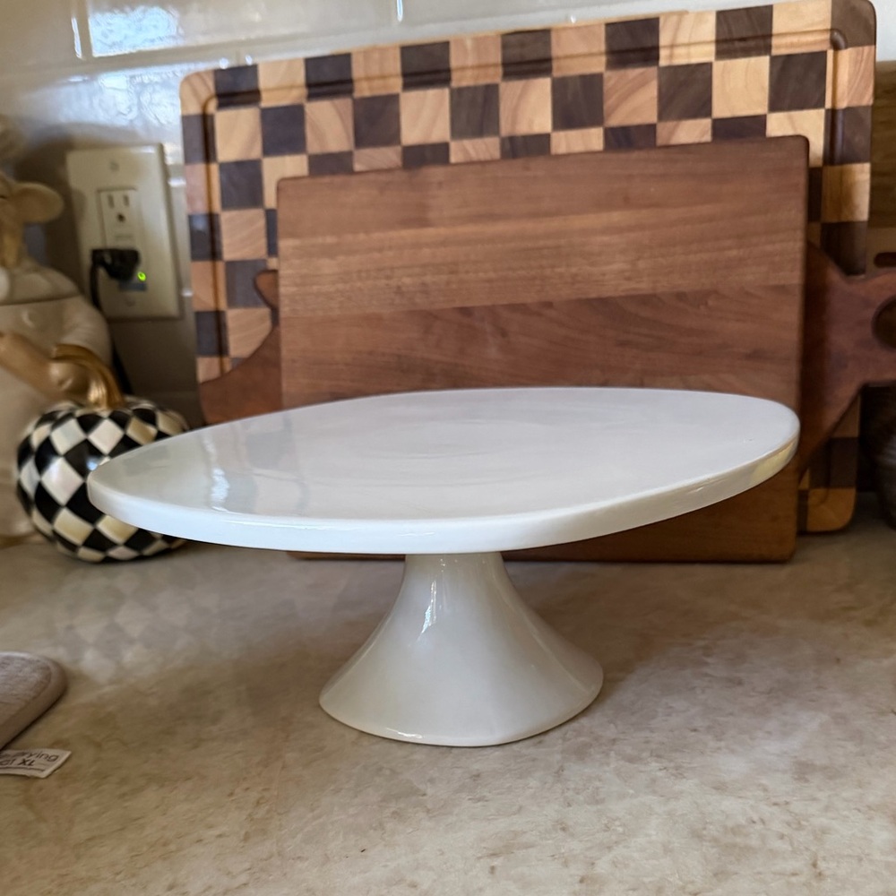 Elegant White Cake Stand